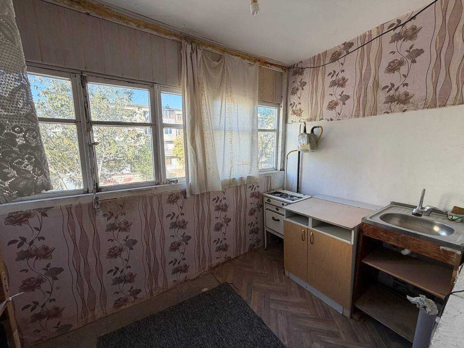 Продаётся 2х комн квартира на 2 этаже Ор-р  Горгаз Бухара Сити