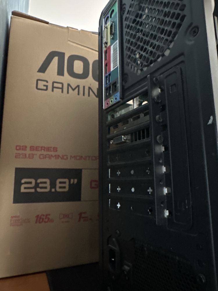 Pc gaming, mai multe detalii in poze