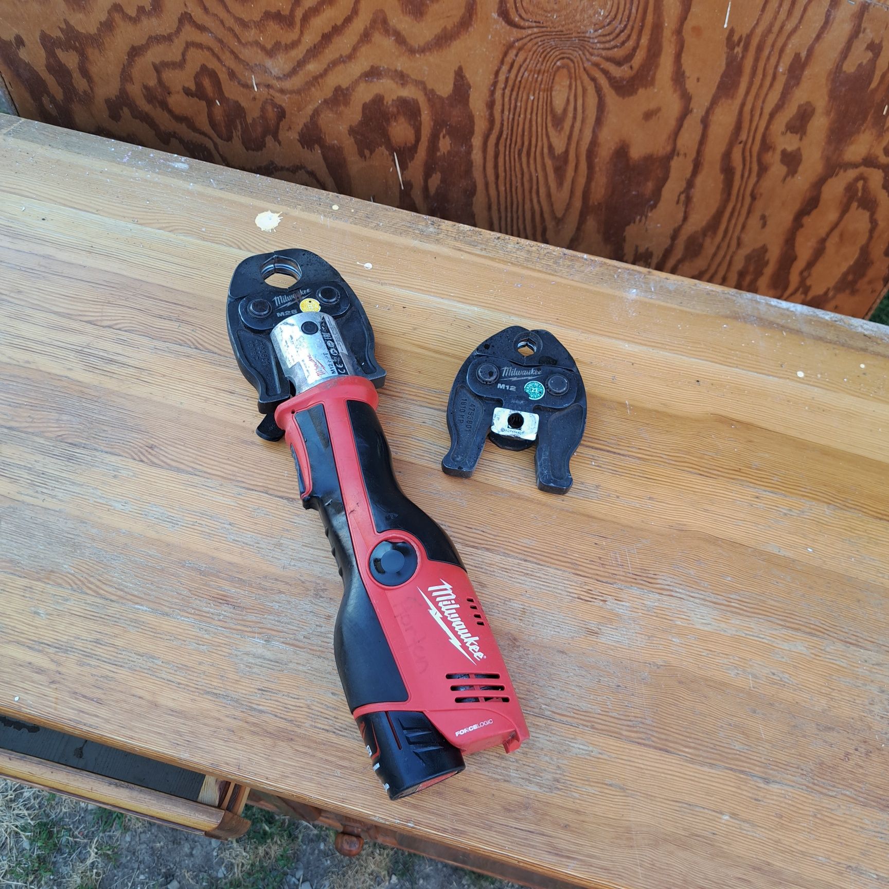 Presa Sertizat Milwaukee M12 FPT