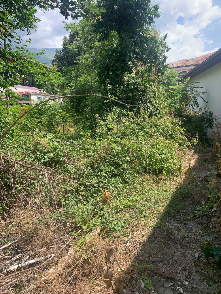 Продава се Парцел в Карлово - 410 кв.м за 271 €/кв.м - Снимка #1