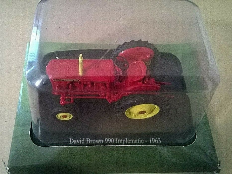 Machete metal tractoare, masini agricole, buldozere Hachette UK