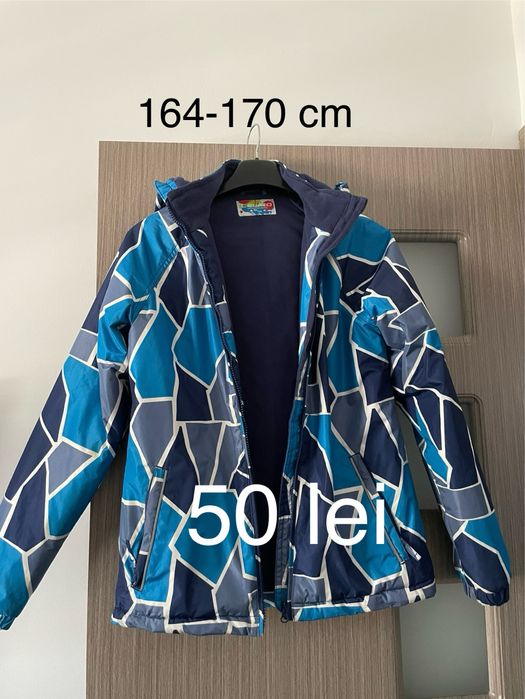 Geci si bluze de vanzare