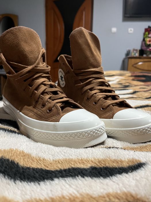 Vând adidași Convers