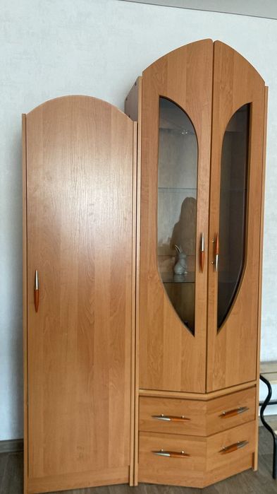 Продам стенку-горку в гостинную