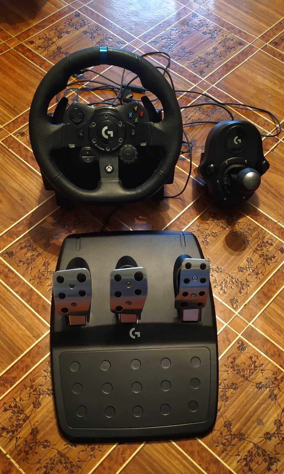 Руль Logitech G923