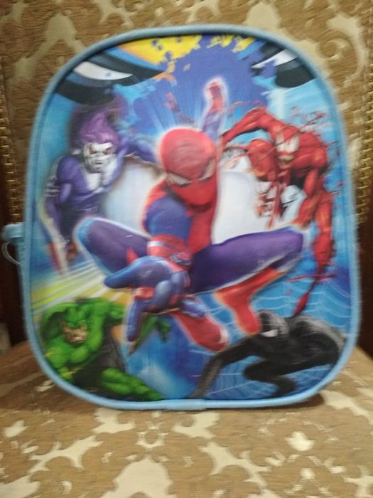 Детский рюкзак сотилади 15 мингдан