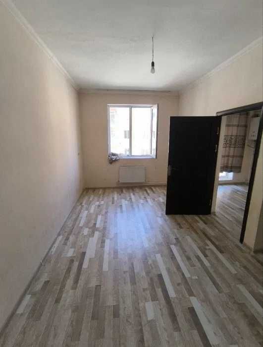 Продается 1 комнатная квартира, Район Янги Хаёт 3 а, метро, 0837