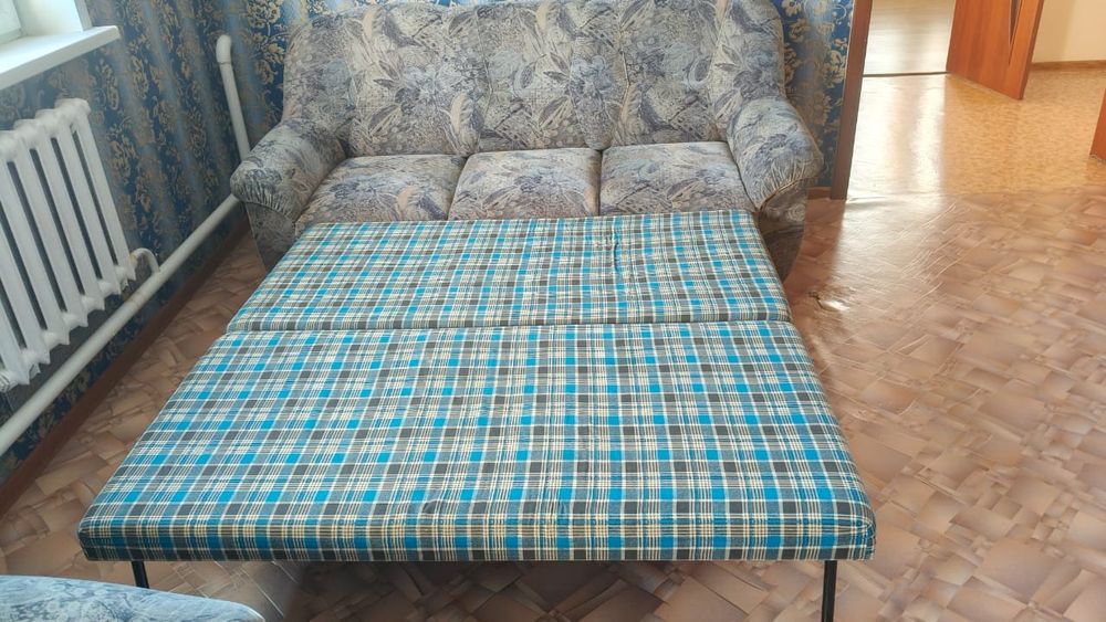 Диван, и 2 кресла