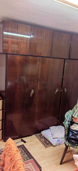 Подарявам мебели