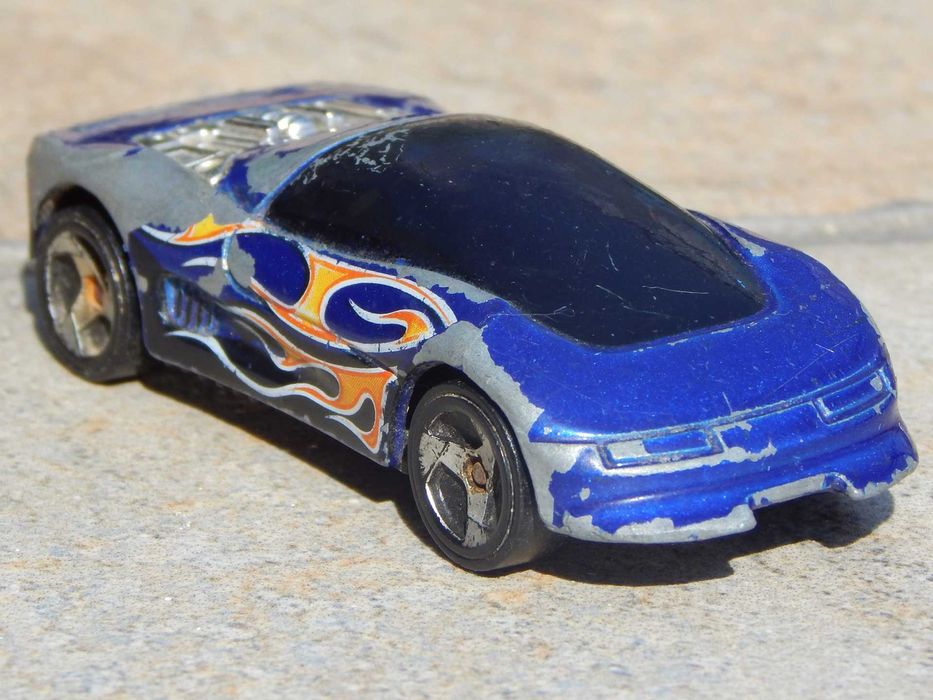 Macheta masina concept Buick Wildcat Hot Wheels 1993 uzata