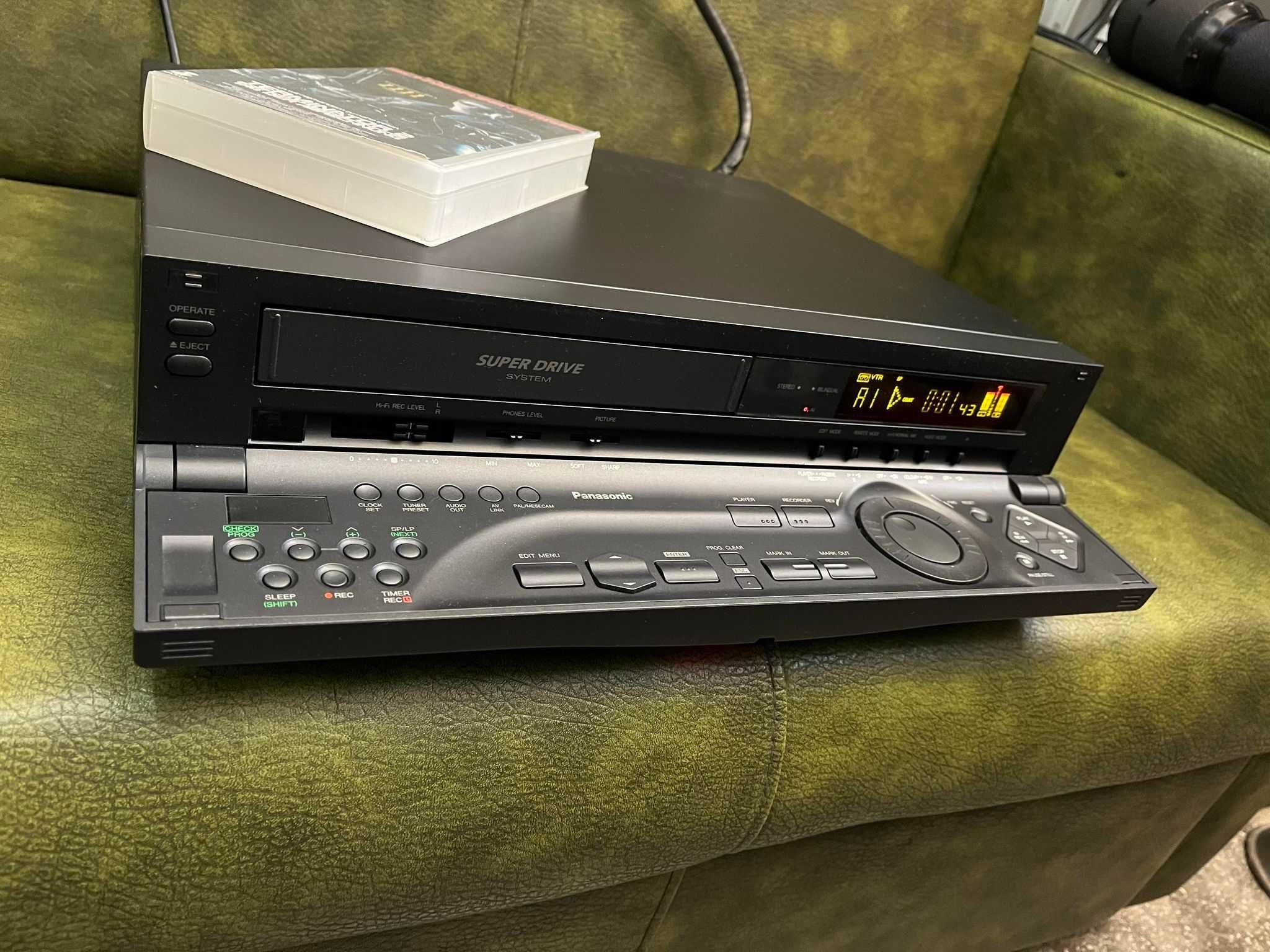 Videorecorder VHS Panasonic NV HD 700 si Blaupunkt SVHS RTV 950 HiFi
