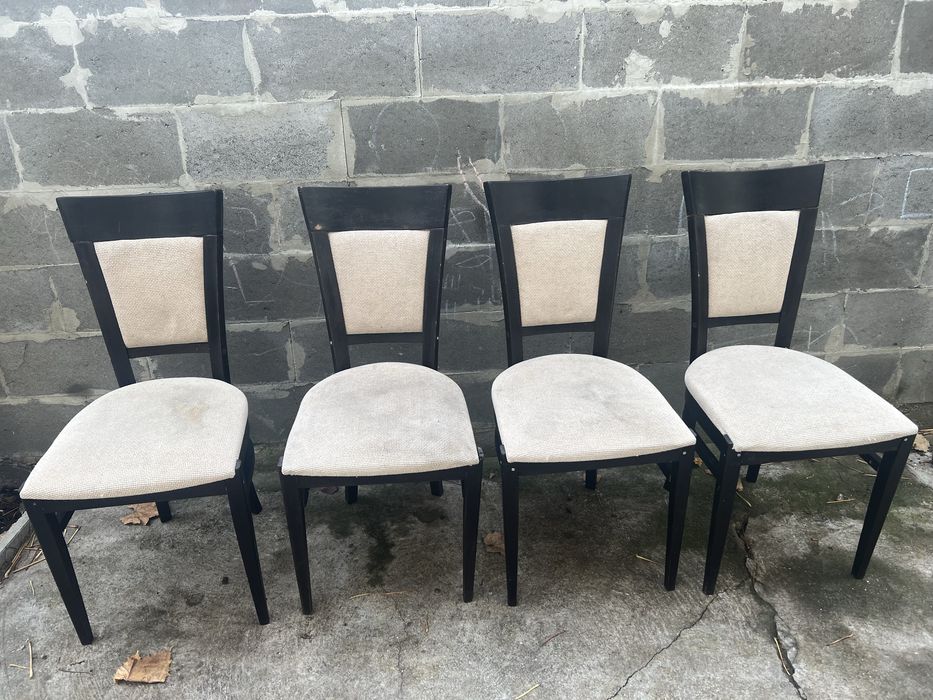 Трапезна маса с 4 стола