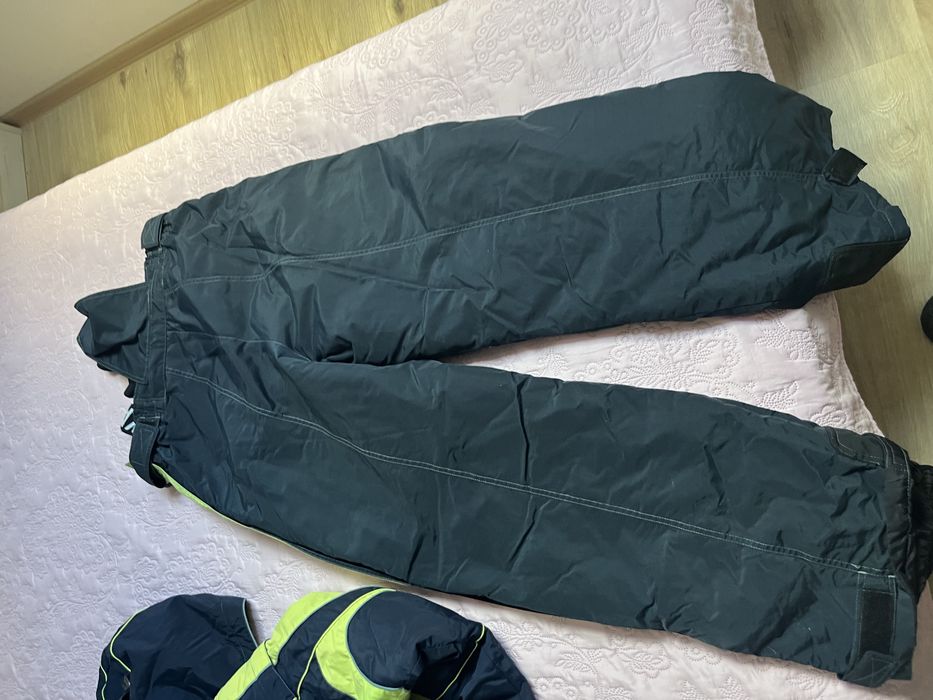 Мъжки ски екип в добро състояние