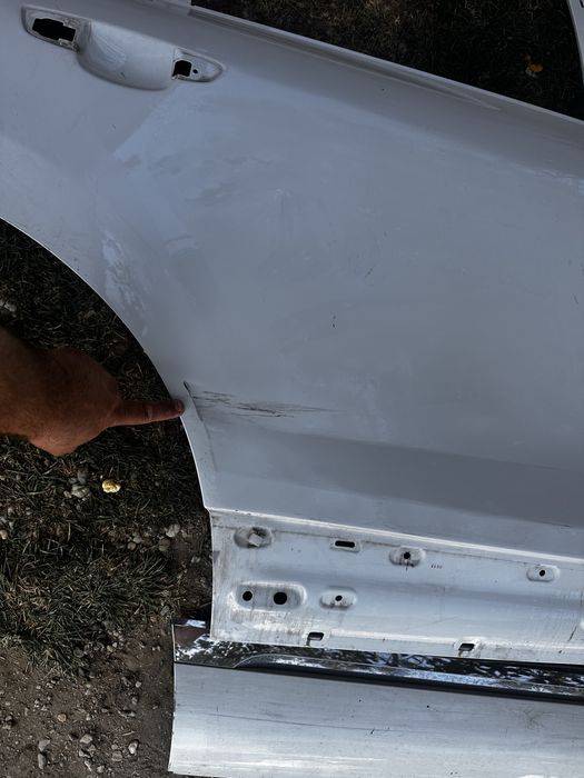 Ușă dreapta spate.bandouri uși vw tuareg 7.p.