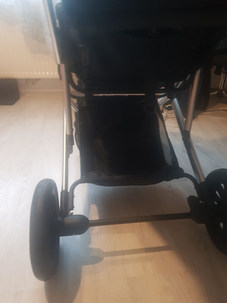 Carucior transformabil 2 in 1 Moni Thira Negru,