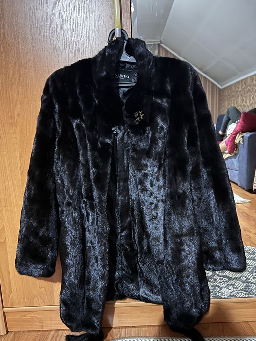 Продам норковую шубу