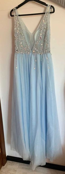 Синя бална рокля