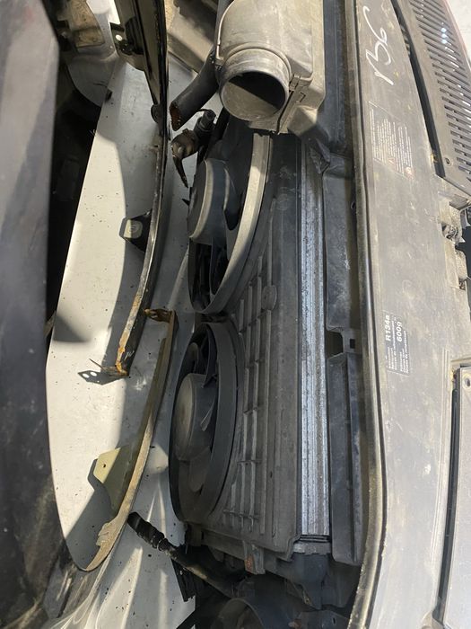 Fata completa Vw Passat b6 capota bara far aripa trager radiator