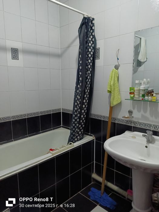 Продам квартиру  средней ремонт