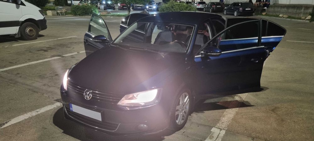 Volkswagen Jetta an 2012, 1.6 TDI,105 CP, DSG2 7+1
