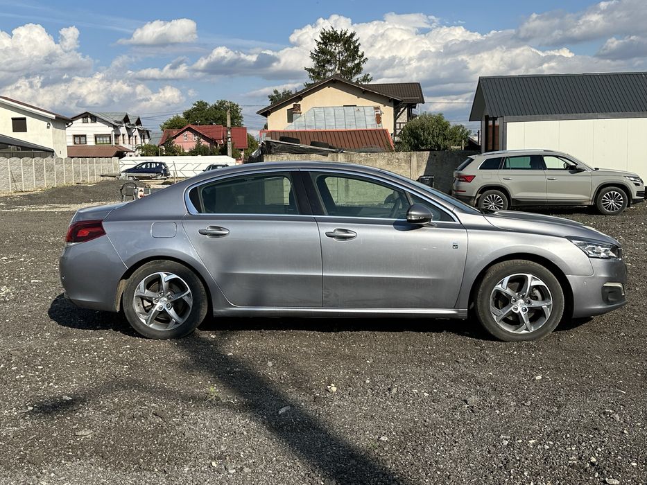 Peugeot 508 / 2015 / 2.0 hybrid4 / Automata