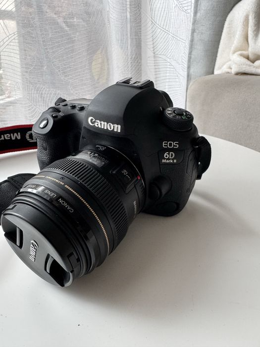 KiCanon Full Frame 6D Mark II + 50mm f1.4 la cutie!