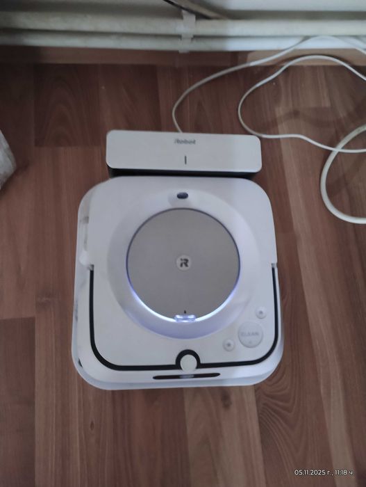 Продавам прахосмукачка  робот  y robot Roomba i7+  и Bravia jet