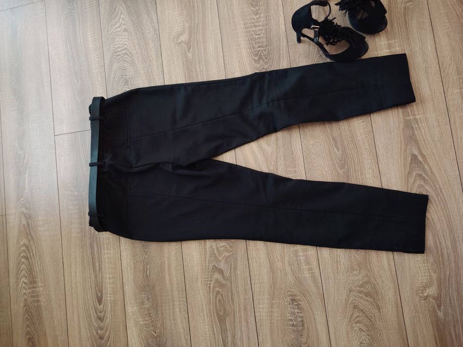Pantaloni negri L zara
