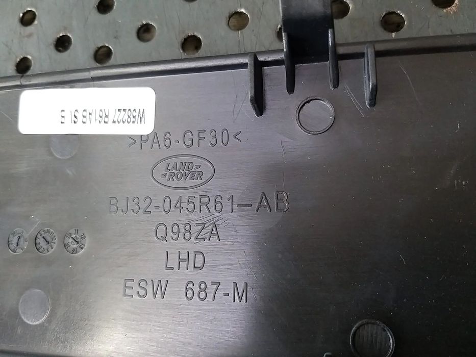 Ornament bord dreapta land rover range rover evoque l538 bj32045r61ab