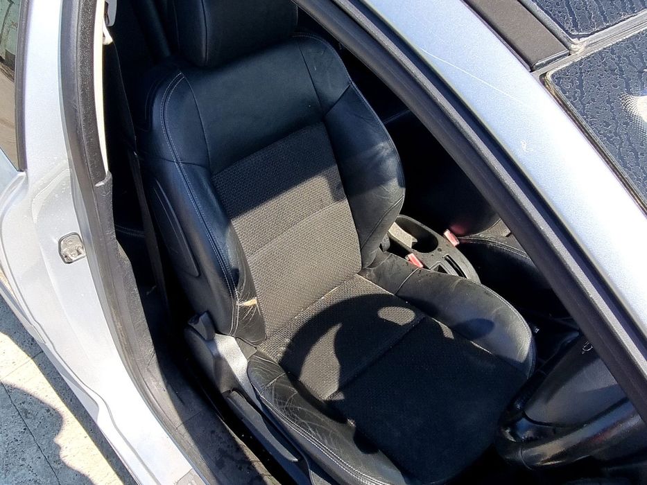 Scaun dreapta fata PEUGEOT 207 (WA) [Fabr 2006-2012] 1.6 HDI 9HZ 80KW