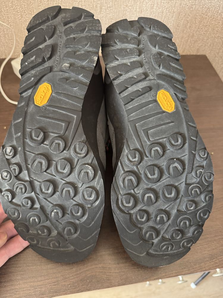 Туристически обувки LA SPORTIVA