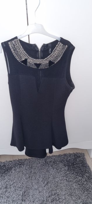 Tricou elegant    .