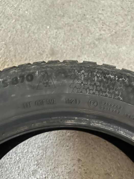 Vand 2 anvelope iarna !