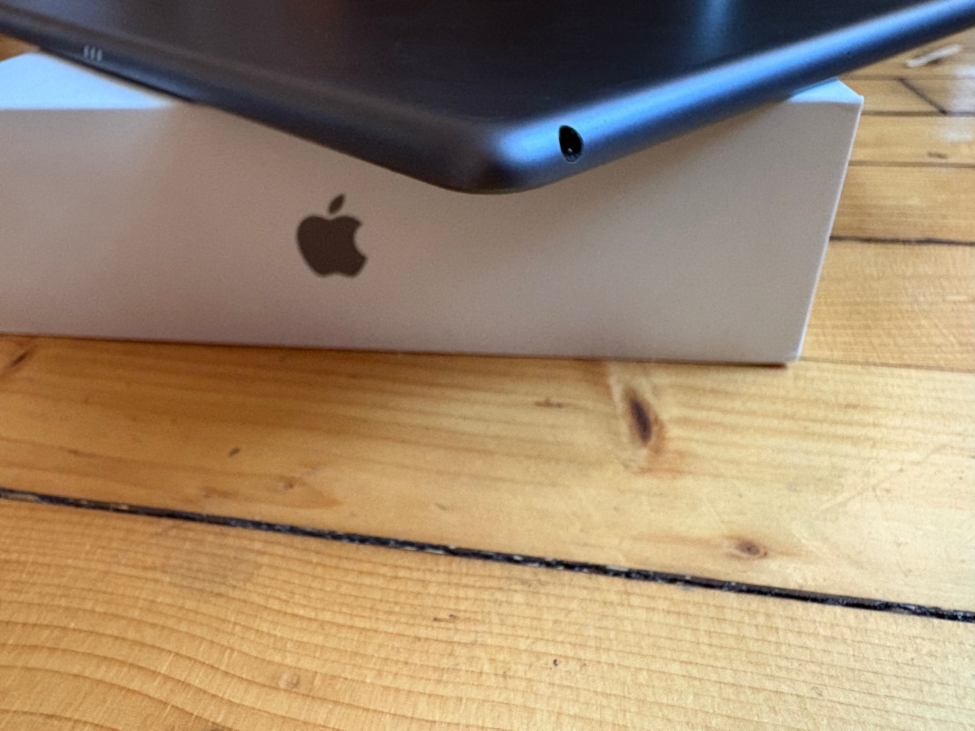 Продавам iPad 9 - изключително запазен