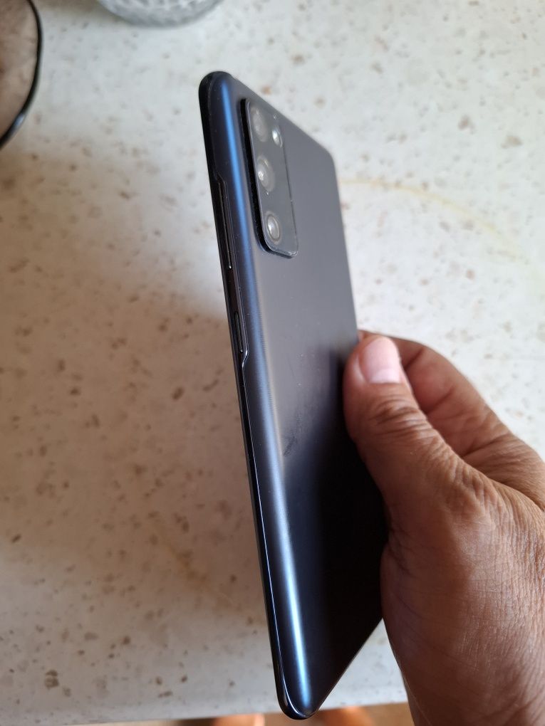 Samsung s20 fe 128gb Snapdragon 865