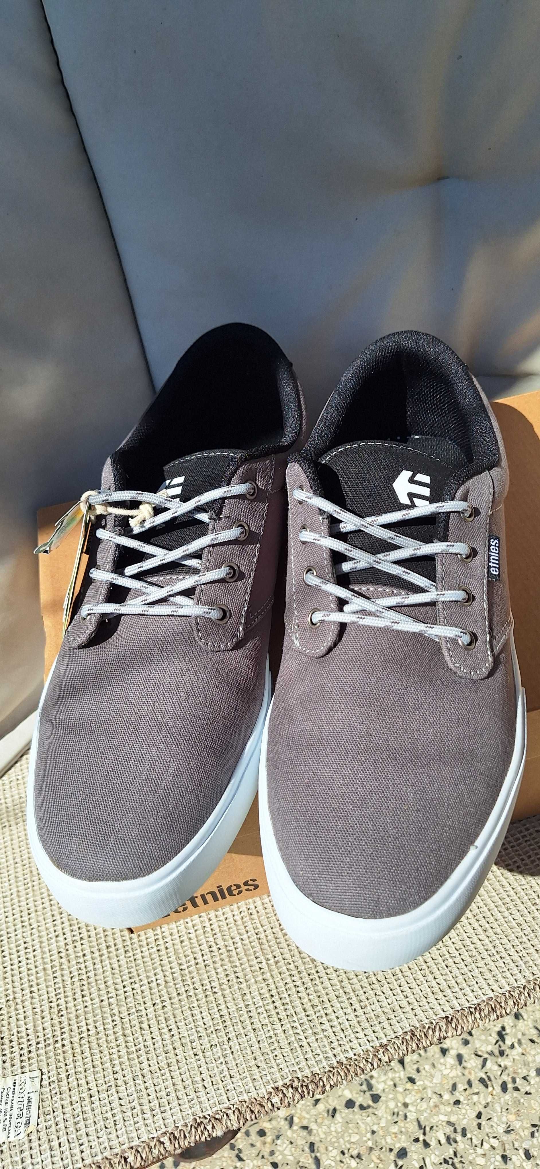 Etnies обувки 46