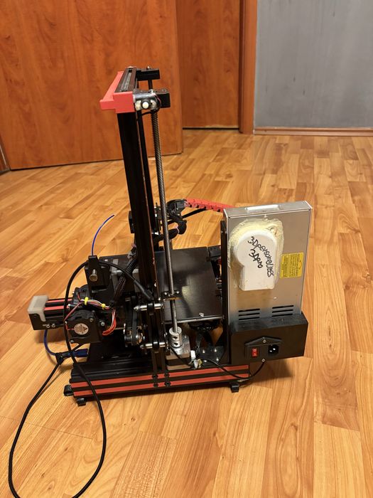 Imprimanta 3D Ender 3 Pro