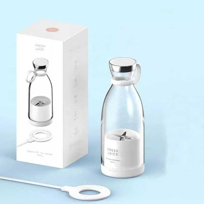 Blender portabil ideal pentru smoothie-uri și sucuri naturale