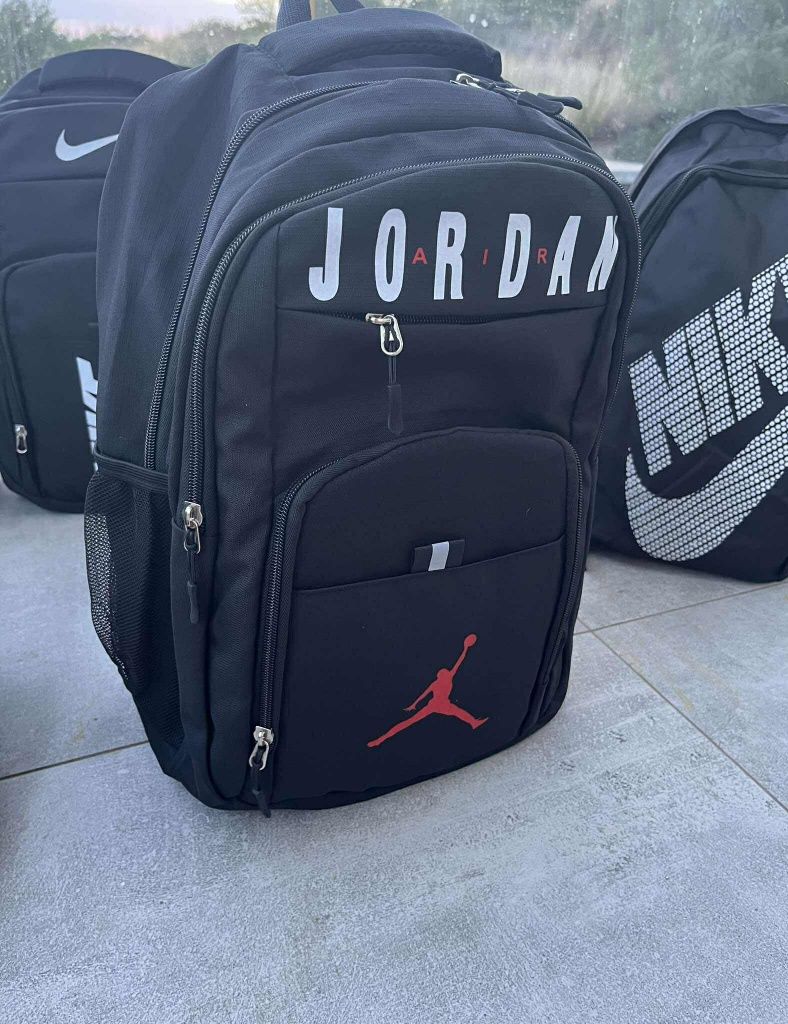Ученическа раница NIKE