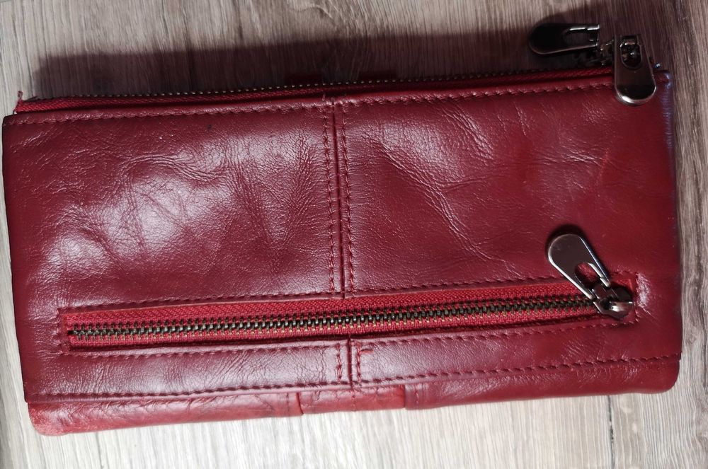 Дамско портмоне естествена кожа и несесери