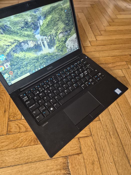 Laptop slim Dell i5-7th ddr4 ssd