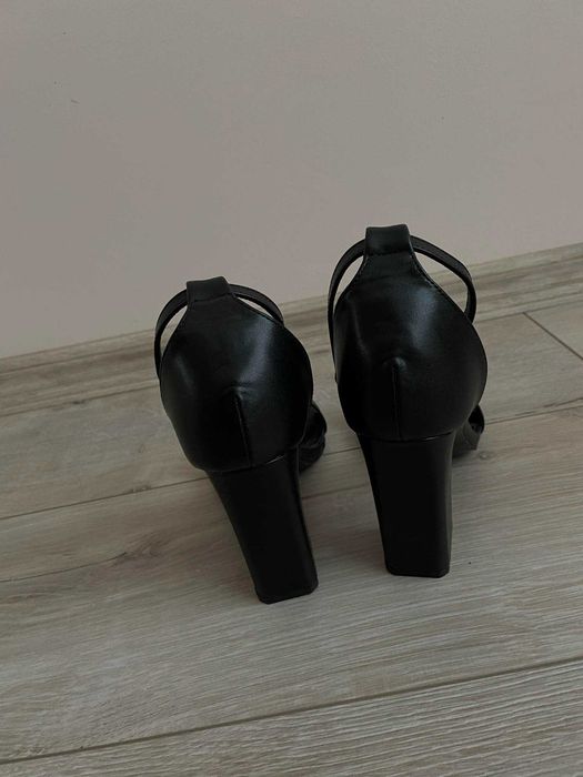 Дамски    сандали