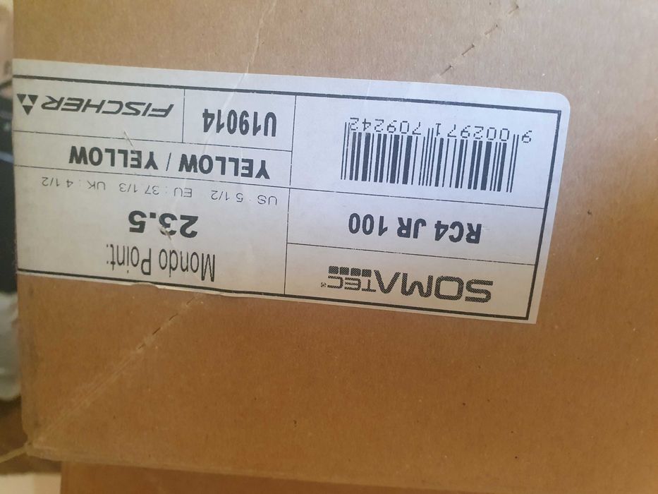 Clapari ski  FISCHER  RC4 JR 100  GALBEN marimea 23,5  EU 37 / 278 mm