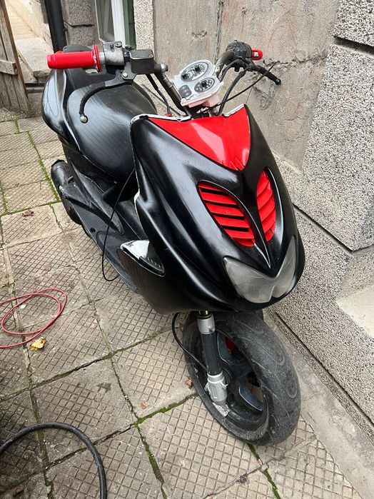 Продава се yamaha aerox 100cc