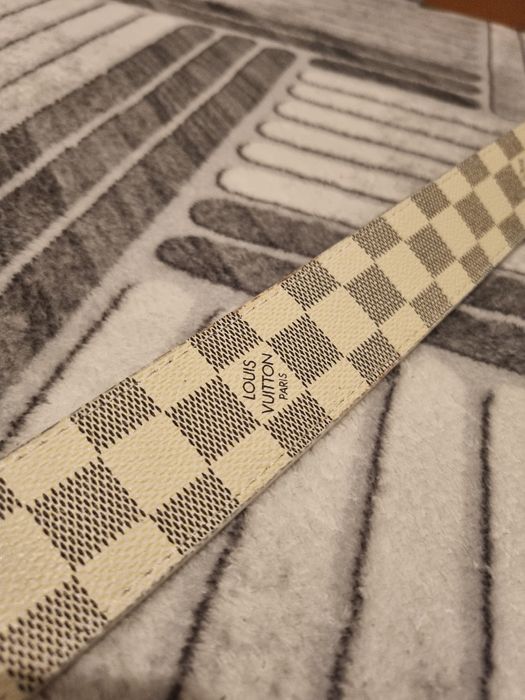 Vând curea lv nouă