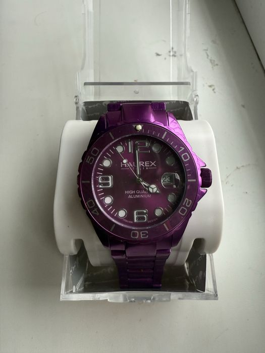 HAUREX соат сотилади