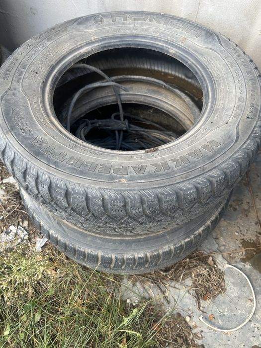 Резина зима 215/70/15  15 тысячза 2 балона