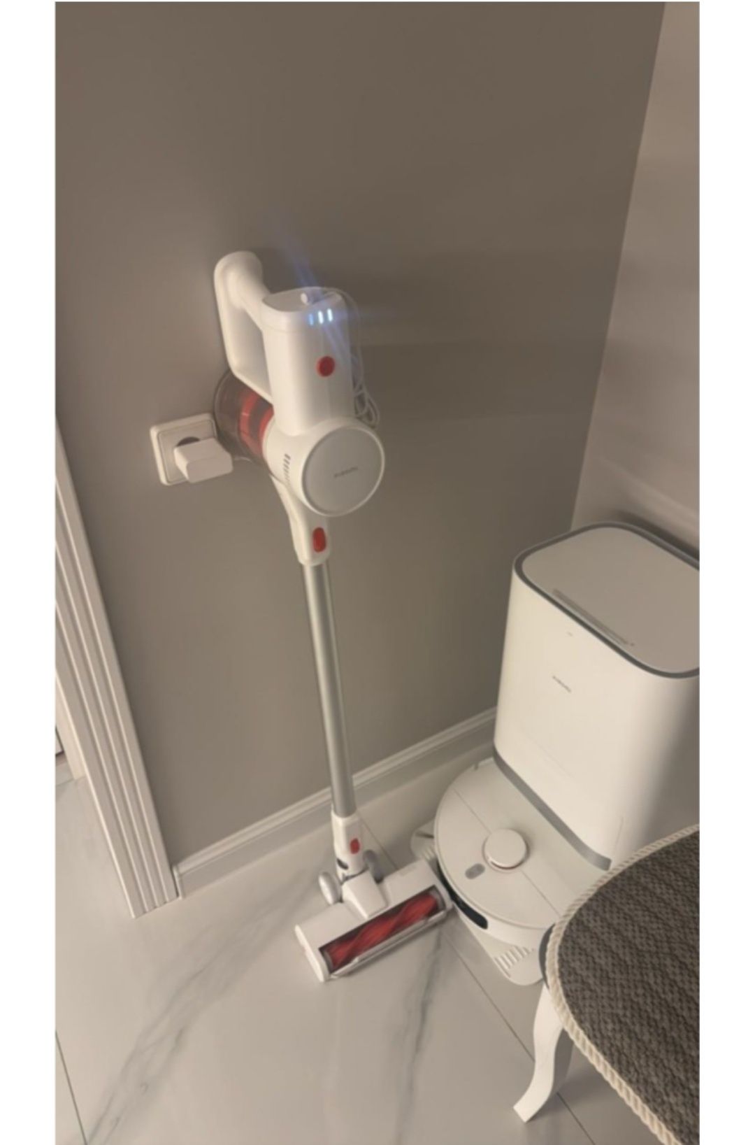 Вертикальный пылесос Xiaomi Vacuum Cleaner G20 Lite белый