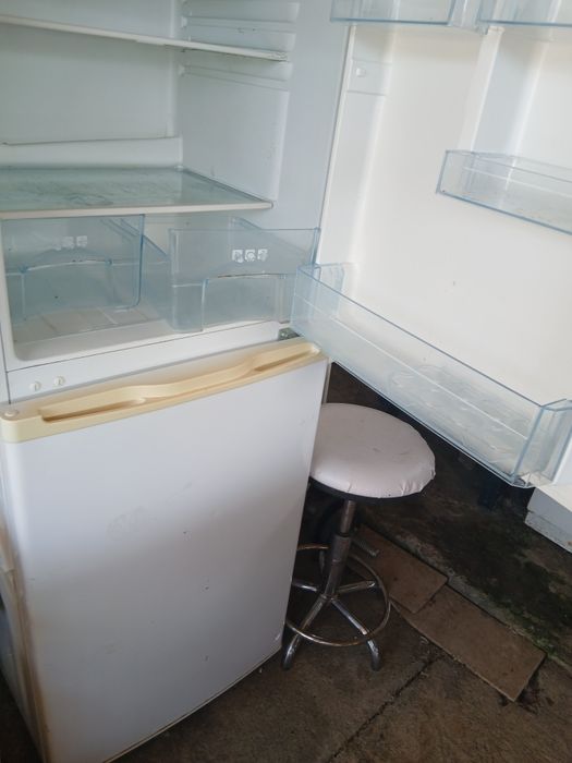 Frigider funcțional vand