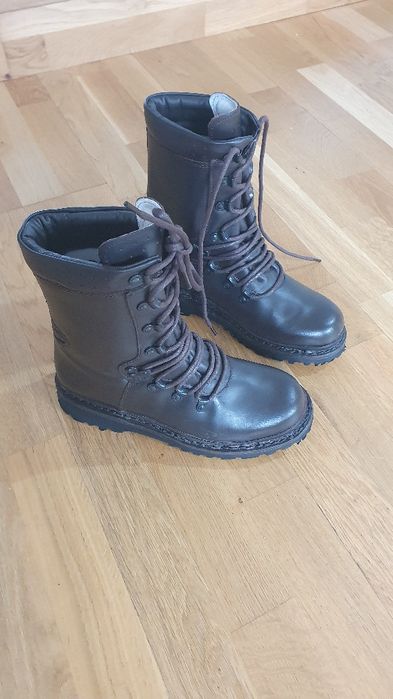 Bocanci militari